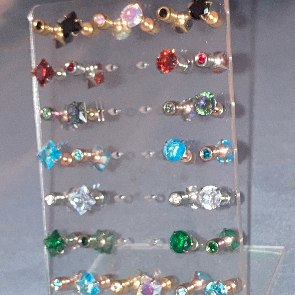 Colorful Double sided Titanium Stud Earring pick (1) - Picture 3 of 6